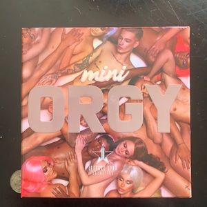 Jeffree star mini orgy opened only for pictures